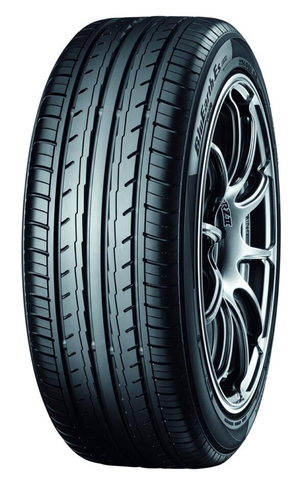 195/55R15 85V Yokohama BluEarth ES32